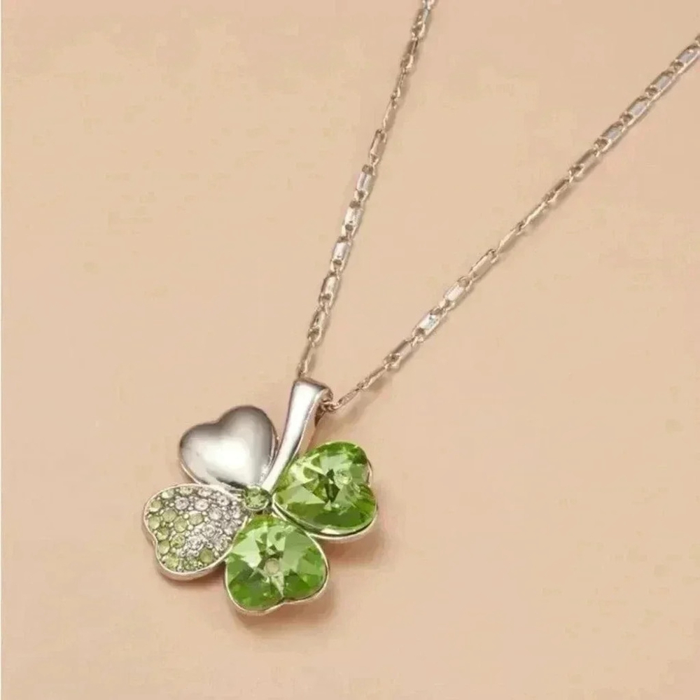 ⚠️Clearance Green Lucky Charm Necklace Silver